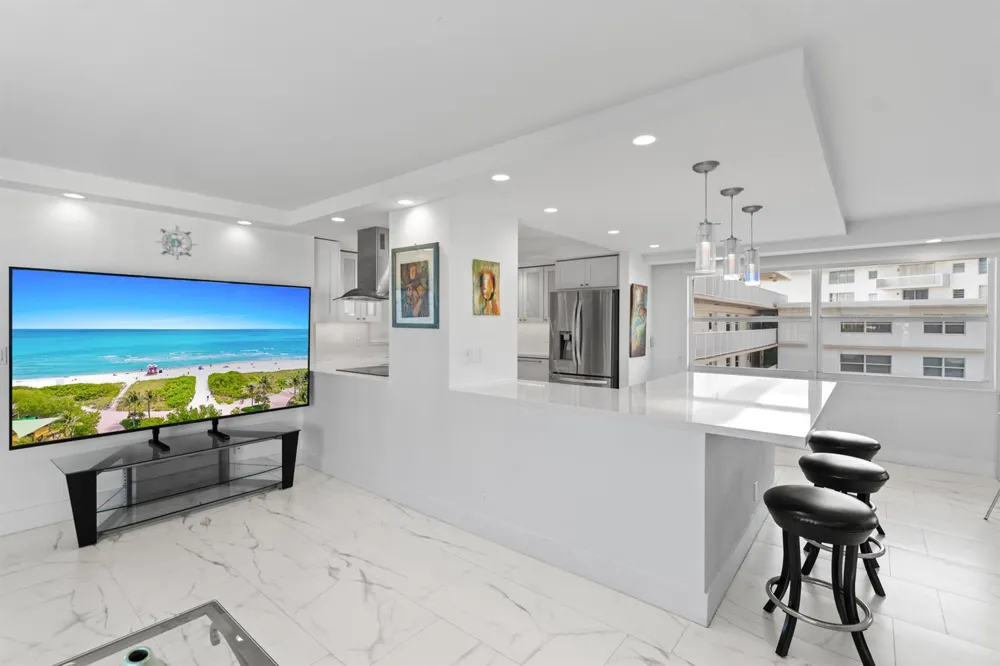121 Golden Isles Drive #Ph1 Hallandale Beach, FL 33009