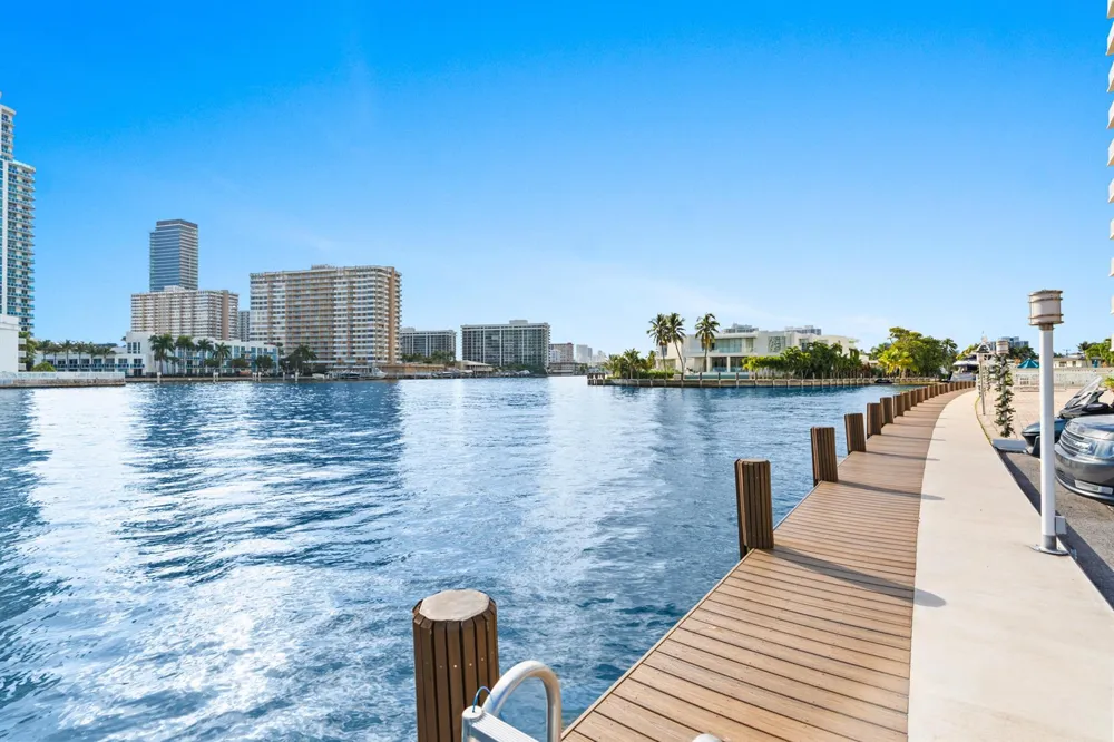 121 Golden Isles Drive #Ph1 Hallandale Beach, FL 33009