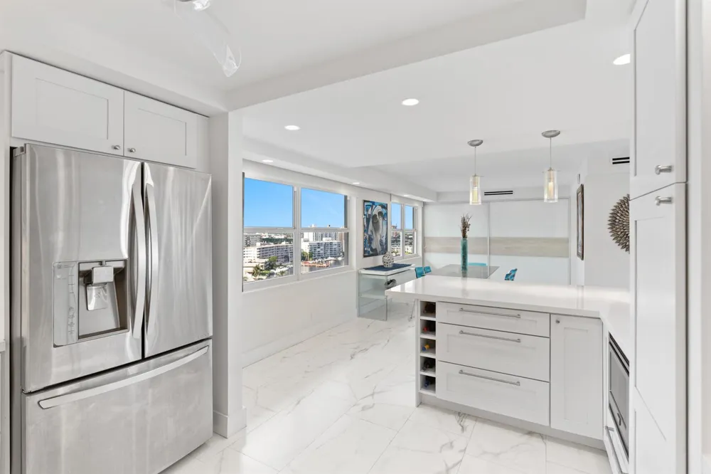 121 Golden Isles Drive #Ph1 Hallandale Beach, FL 33009