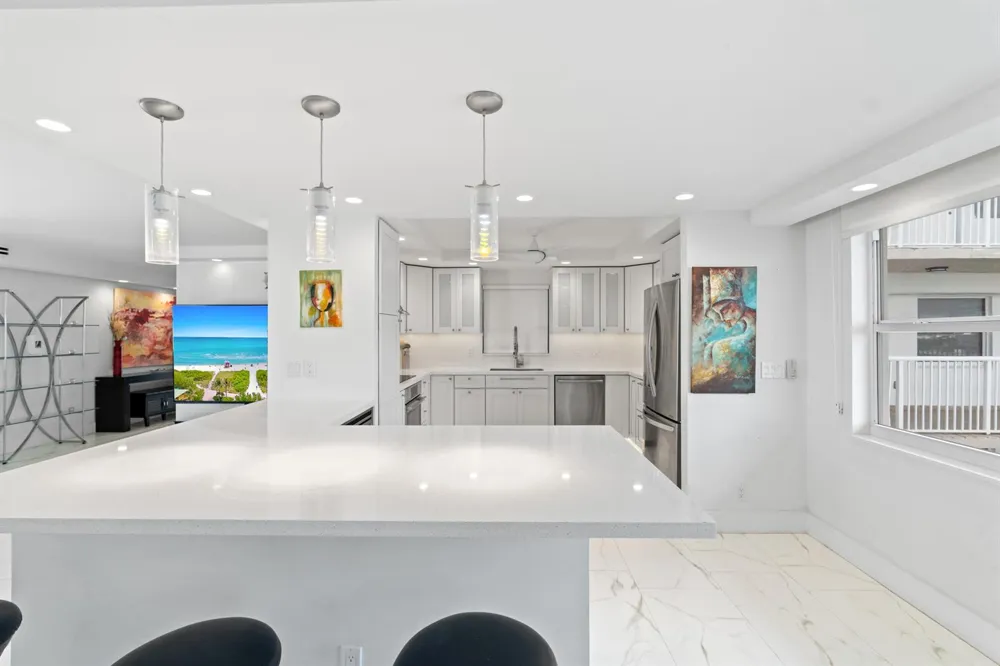 121 Golden Isles Drive #Ph1 Hallandale Beach, FL 33009