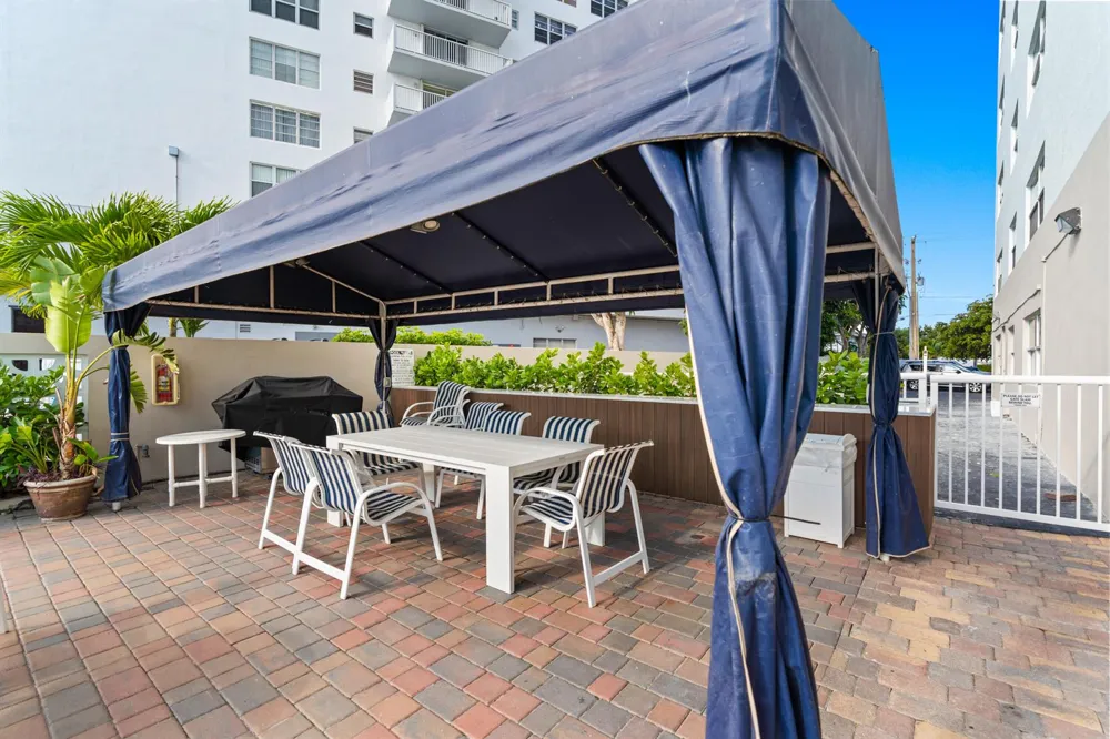 121 Golden Isles Drive #Ph1 Hallandale Beach, FL 33009