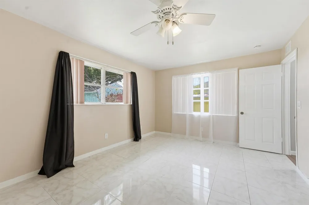 2115 15th Place Vero Beach, FL 32960