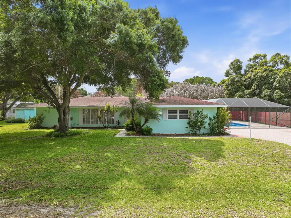 2115 15th Place Vero Beach, FL 32960