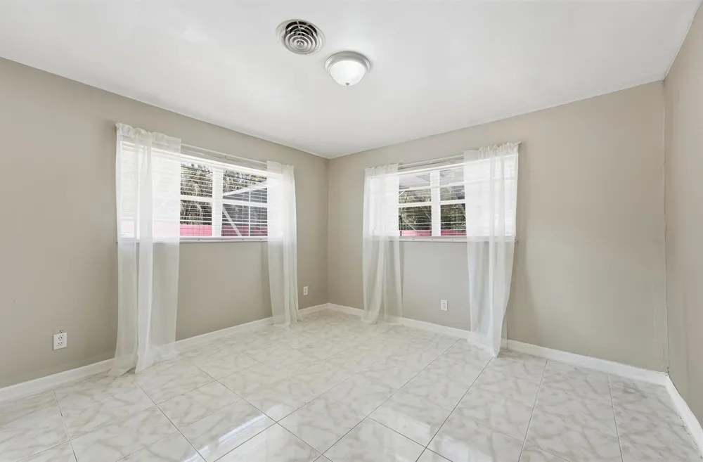 2115 15th Place Vero Beach, FL 32960