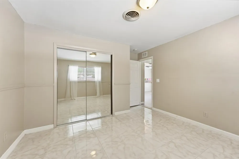 2115 15th Place Vero Beach, FL 32960