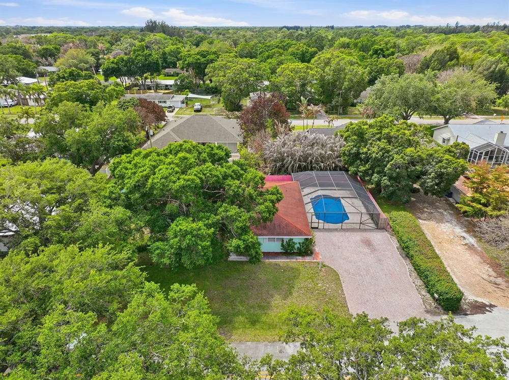 2115 15th Place Vero Beach, FL 32960