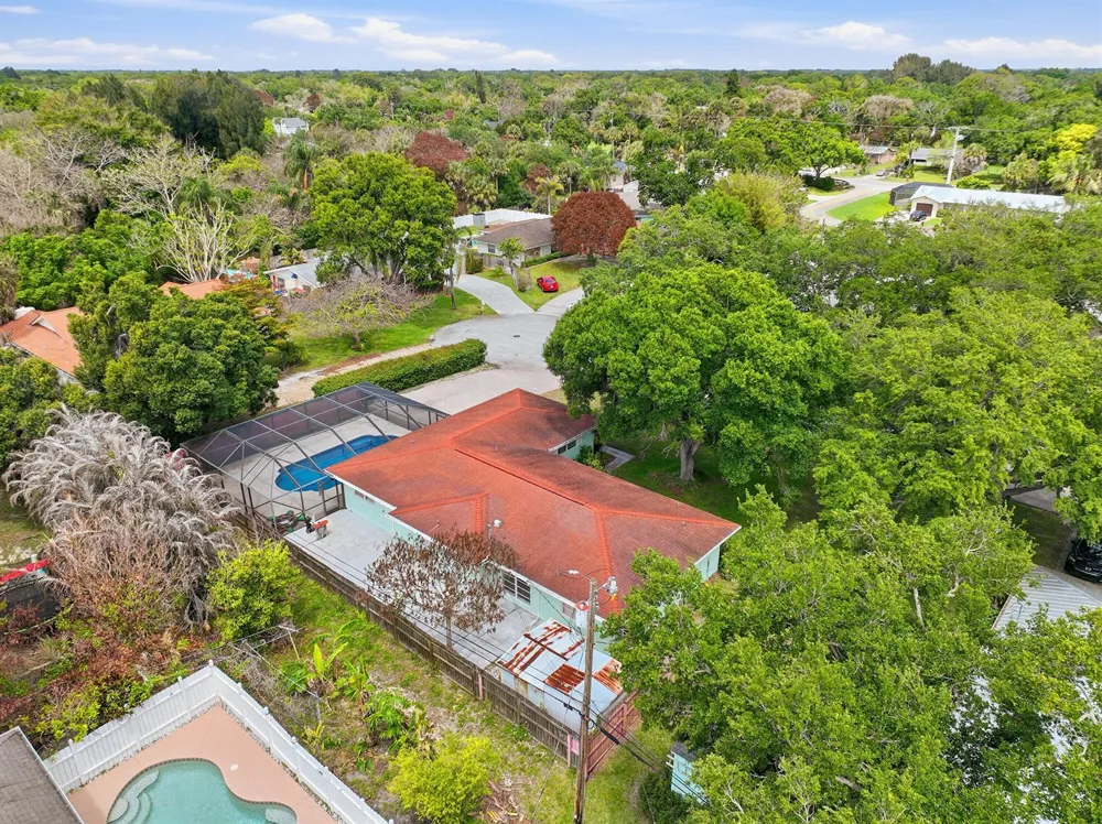 2115 15th Place Vero Beach, FL 32960
