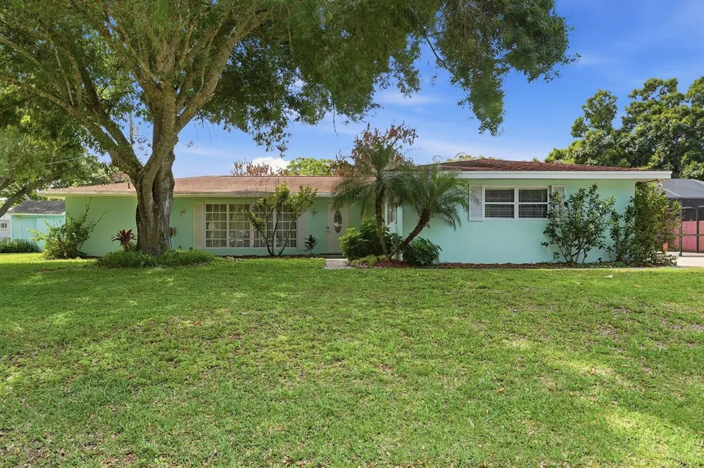 2115 15th Place Vero Beach, FL 32960