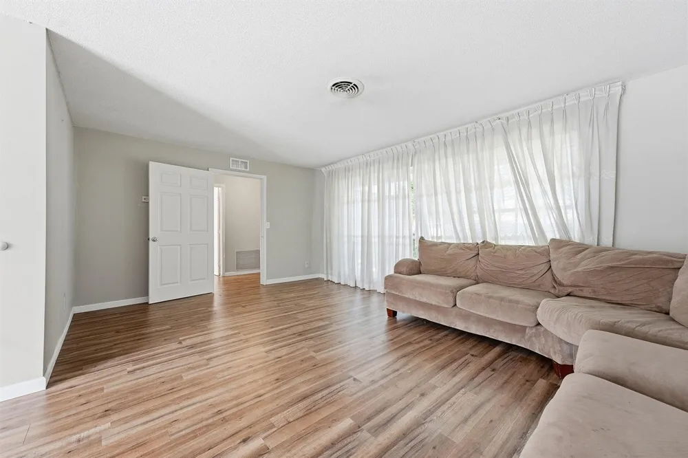 2115 15th Place Vero Beach, FL 32960