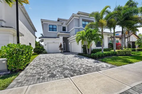 17358 Santaluce Manor