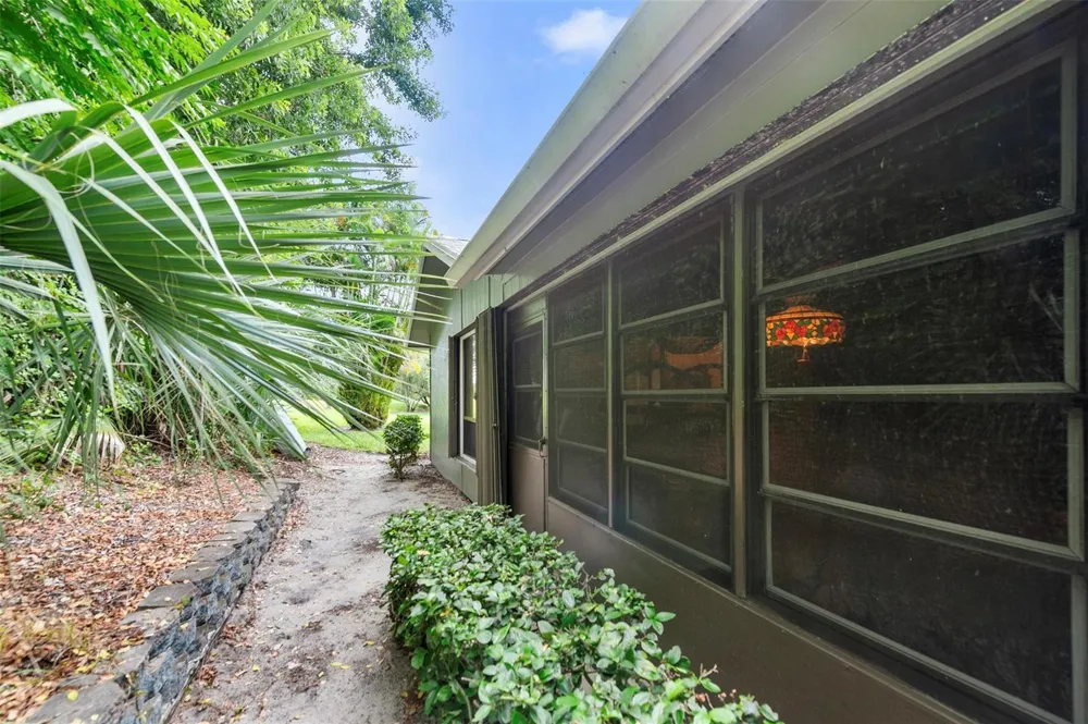 6809 SE Yorktown Drive Hobe Sound, FL 33455