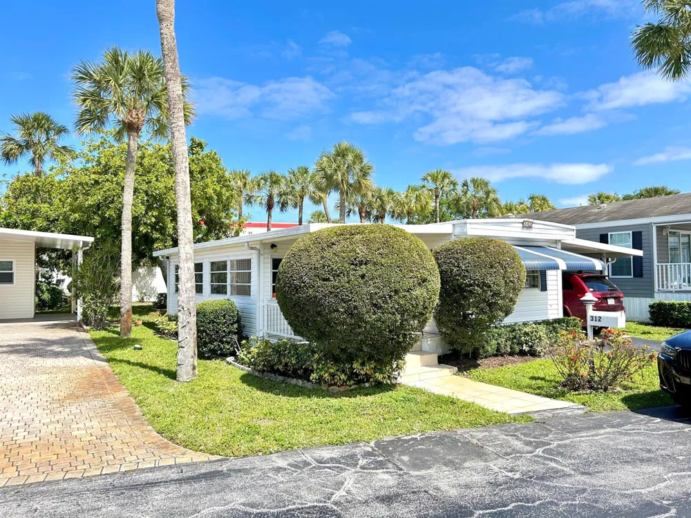 312 Hibiscus Drive Deerfield Beach, FL 33442