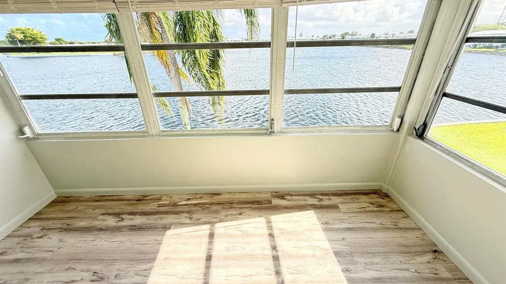 1114 Lake Terrace #205 Boynton Beach, FL 33426