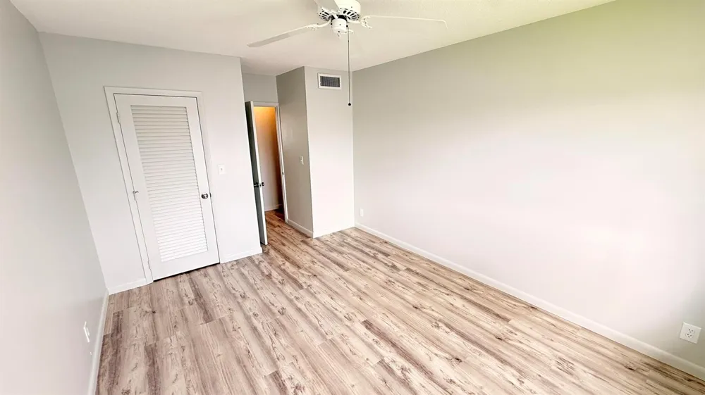 1114 Lake Terrace #205 Boynton Beach, FL 33426