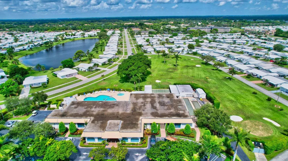 1114 Lake Terrace #205 Boynton Beach, FL 33426