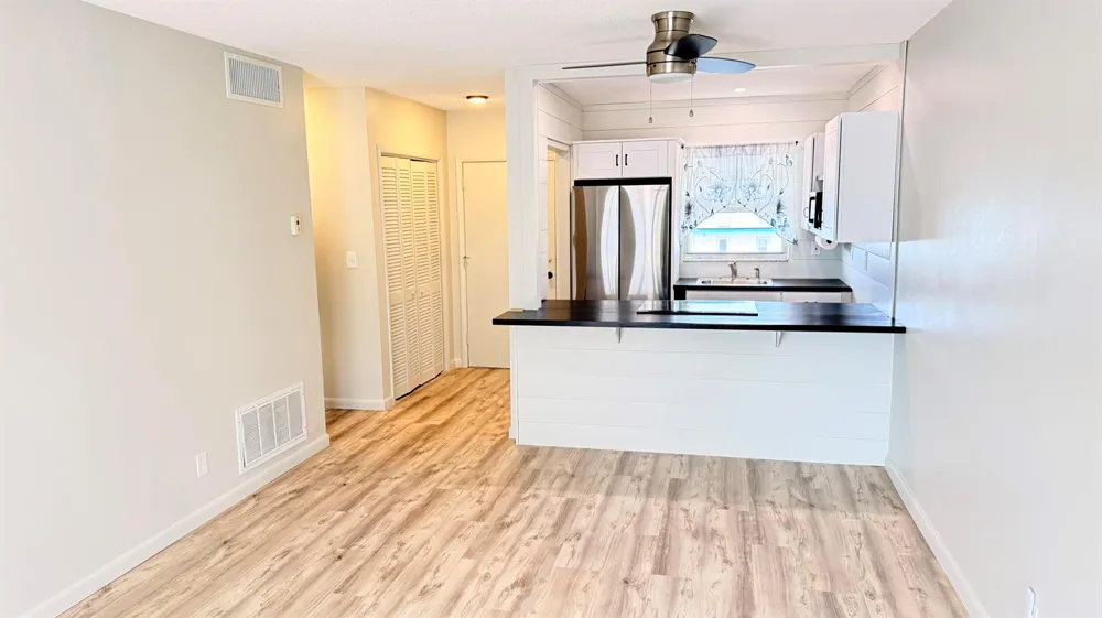 1114 Lake Terrace #205 Boynton Beach, FL 33426