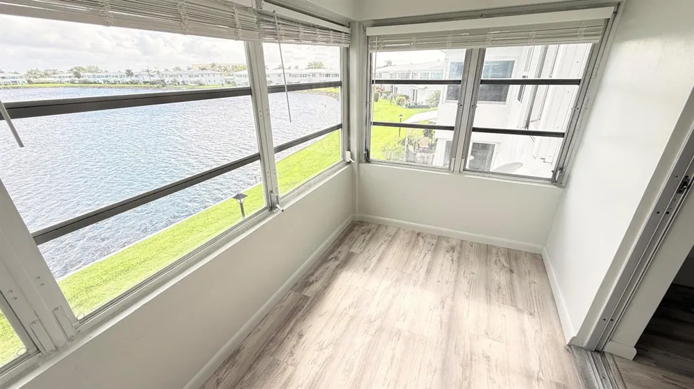 1114 Lake Terrace #205 Boynton Beach, FL 33426