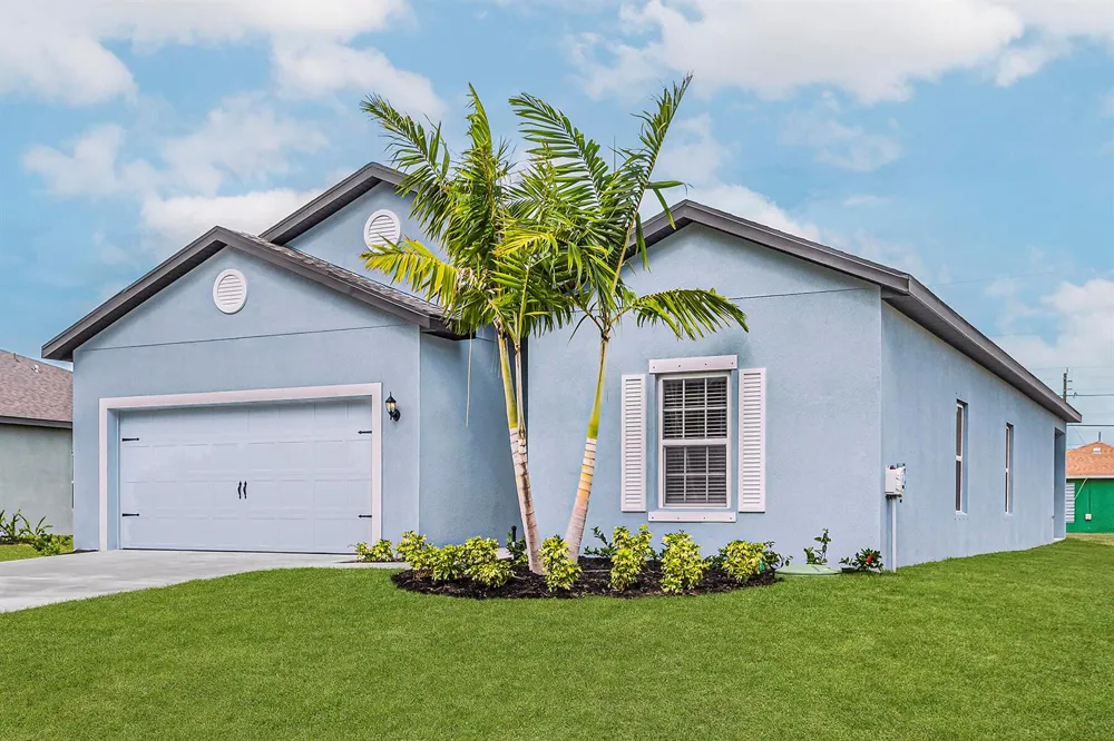 8585 101st Avenue Vero Beach, FL 32967