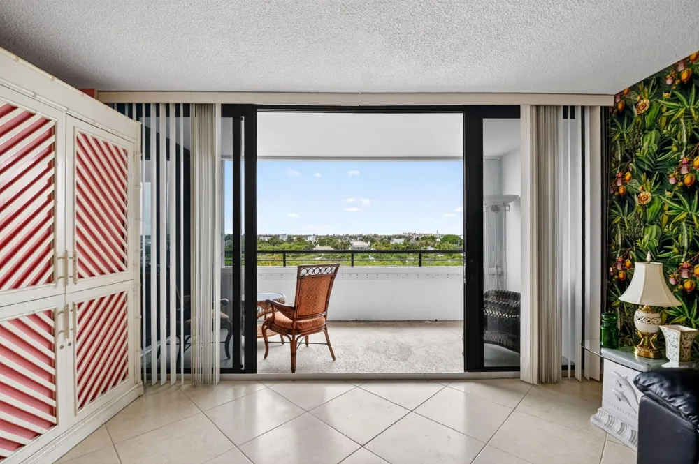 3589 S Ocean Boulevard #609 South Palm Beach, FL 33480
