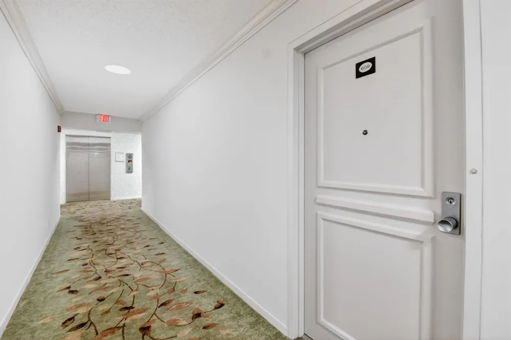3589 S Ocean Boulevard #609 South Palm Beach, FL 33480