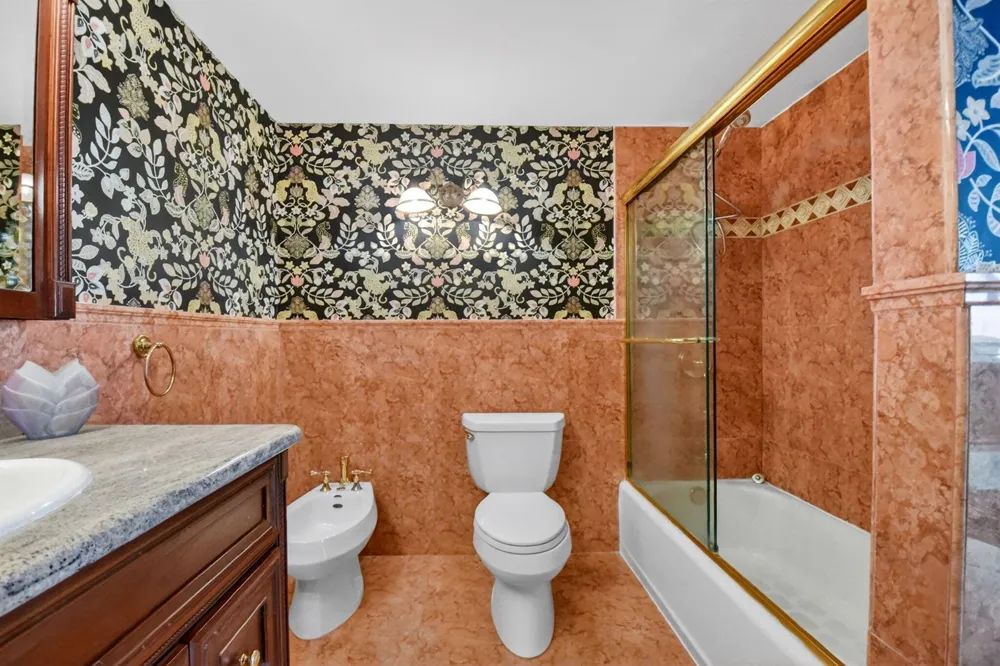 3589 S Ocean Boulevard #609 South Palm Beach, FL 33480