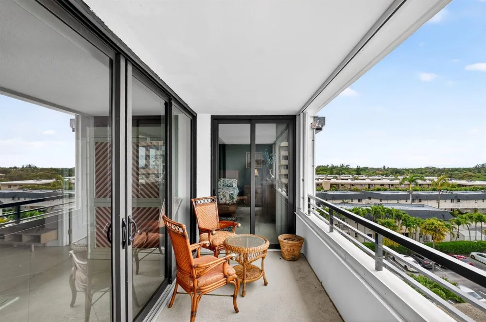 3589 S Ocean Boulevard #609 South Palm Beach, FL 33480