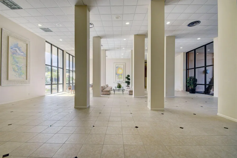 3589 S Ocean Boulevard #609 South Palm Beach, FL 33480
