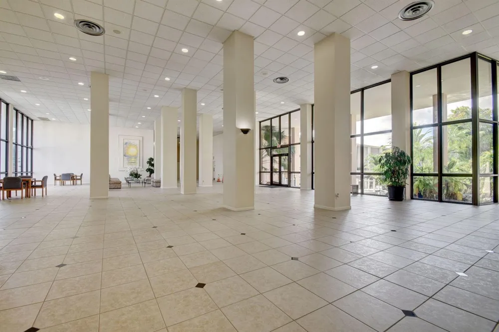 3589 S Ocean Boulevard #609 South Palm Beach, FL 33480