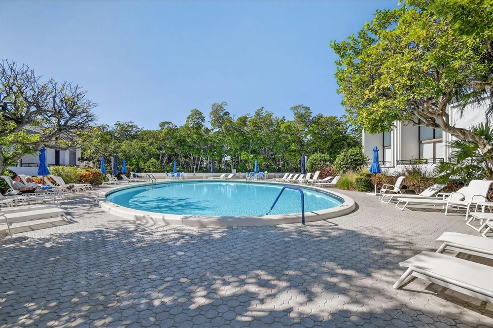 3589 S Ocean Boulevard #609 South Palm Beach, FL 33480