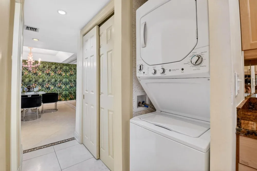 3589 S Ocean Boulevard #609 South Palm Beach, FL 33480