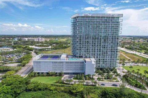 2000 Metropica Way #1509