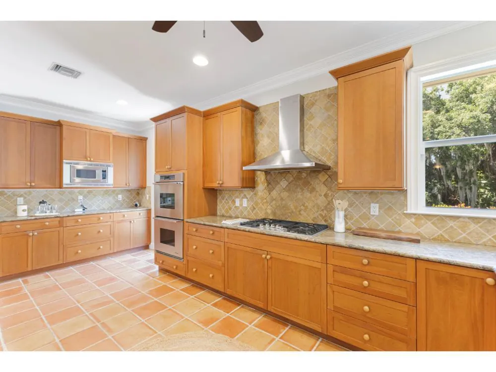 230 Oak Hammock Court SW Vero Beach, FL 32962