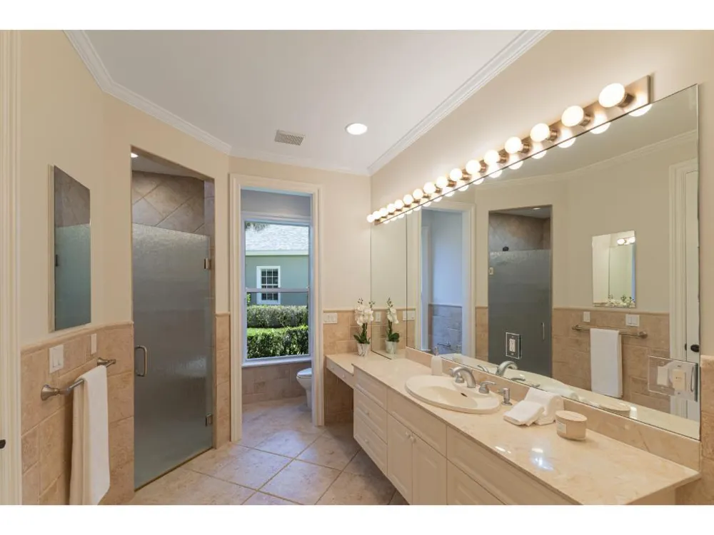 230 Oak Hammock Court SW Vero Beach, FL 32962