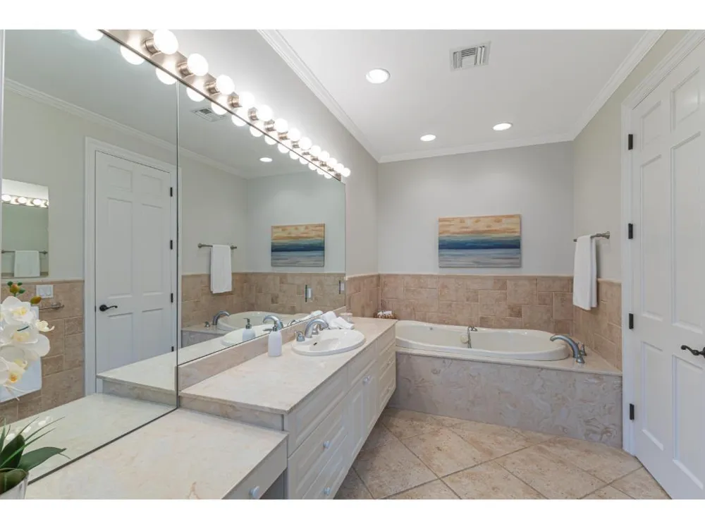 230 Oak Hammock Court SW Vero Beach, FL 32962