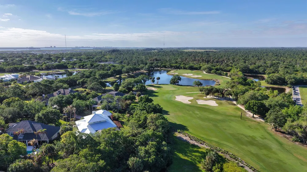 230 Oak Hammock Court SW Vero Beach, FL 32962