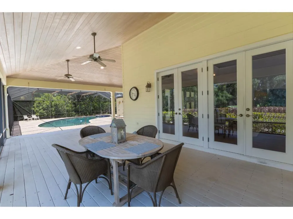 230 Oak Hammock Court SW Vero Beach, FL 32962