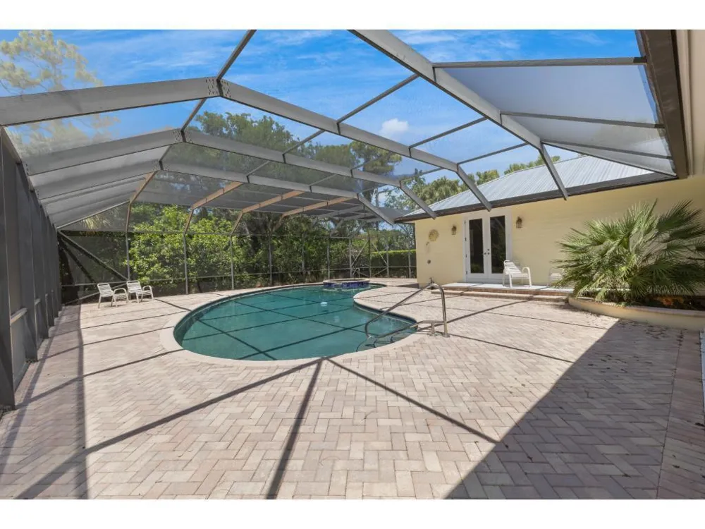 230 Oak Hammock Court SW Vero Beach, FL 32962