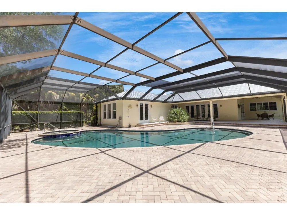 230 Oak Hammock Court SW Vero Beach, FL 32962