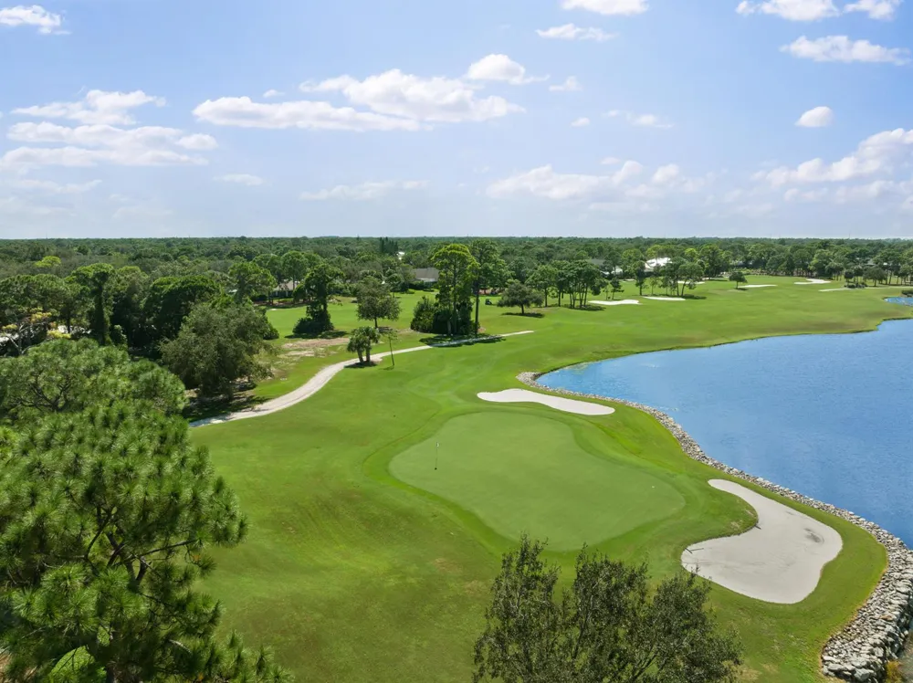 230 Oak Hammock Court SW Vero Beach, FL 32962