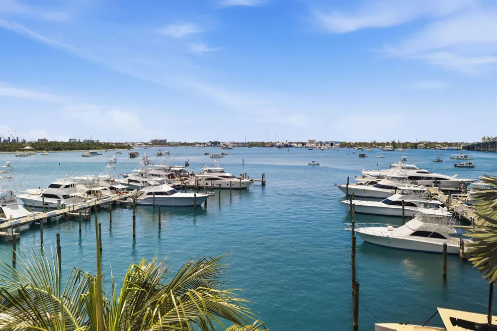 178 Lake Drive #4102 Palm Beach Shores, FL 33404