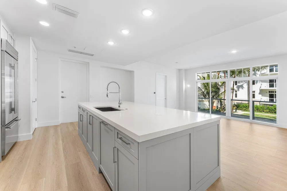 178 Lake Drive #4102 Palm Beach Shores, FL 33404
