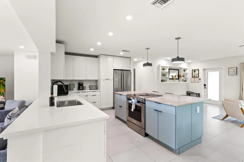 2417 NE 19th Avenue Wilton Manors, FL 33305