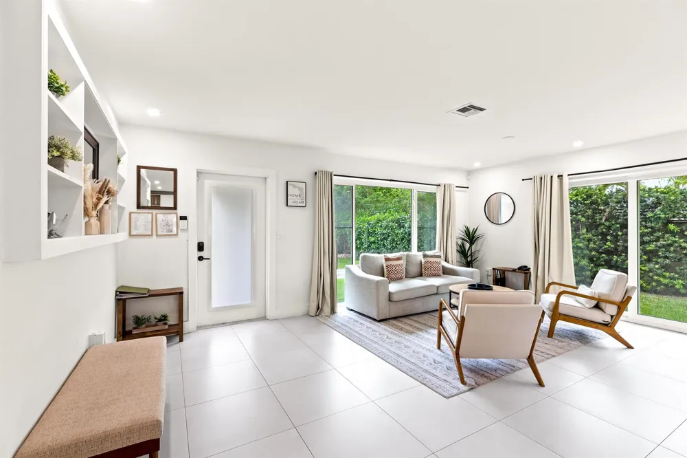 2417 NE 19th Avenue Wilton Manors, FL 33305