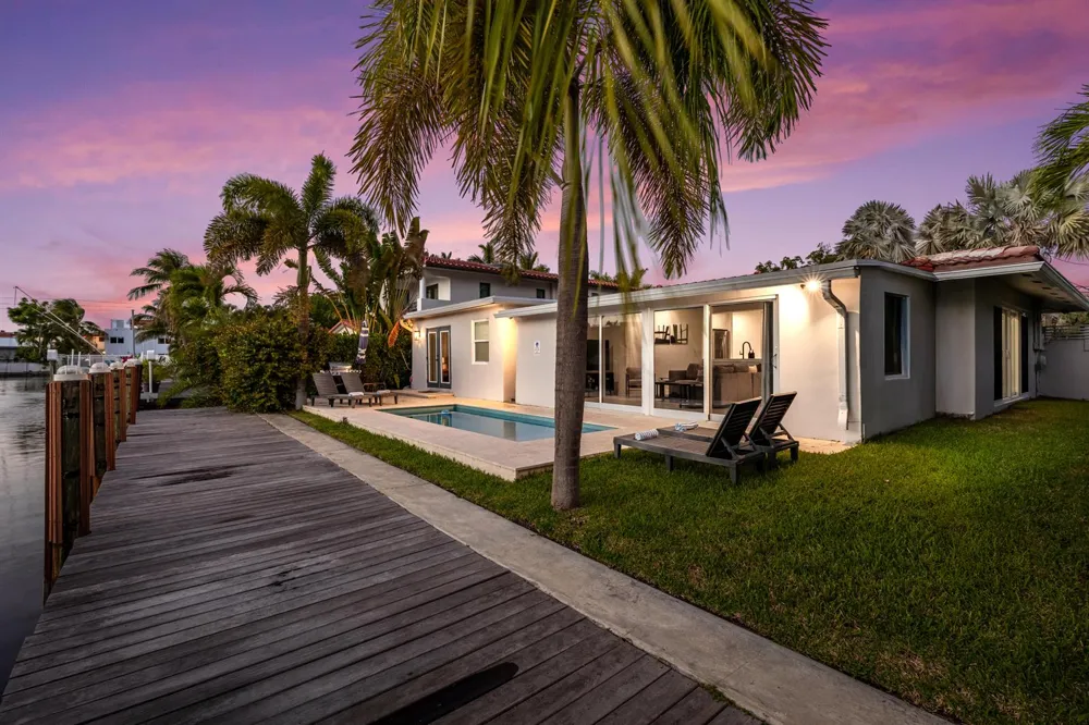 2417 NE 19th Avenue Wilton Manors, FL 33305