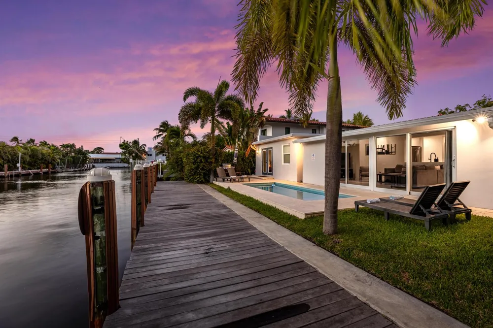 2417 NE 19th Avenue Wilton Manors, FL 33305