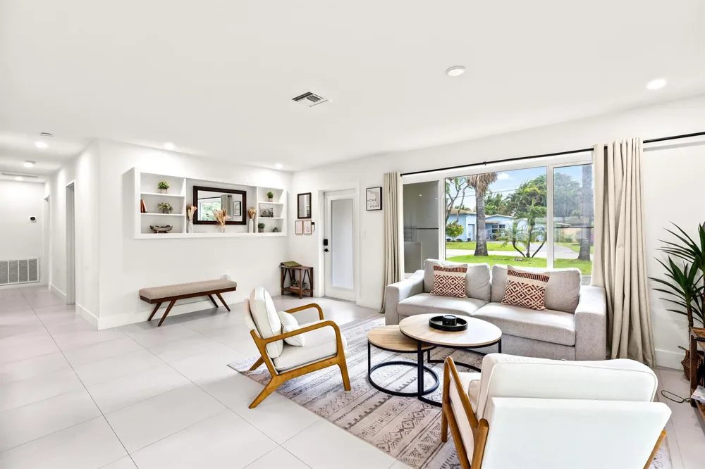 2417 NE 19th Avenue Wilton Manors, FL 33305