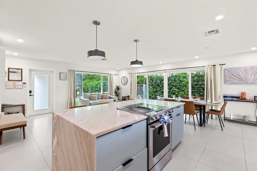 2417 NE 19th Avenue Wilton Manors, FL 33305