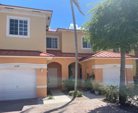 5064 SE Mariner Garden Circle