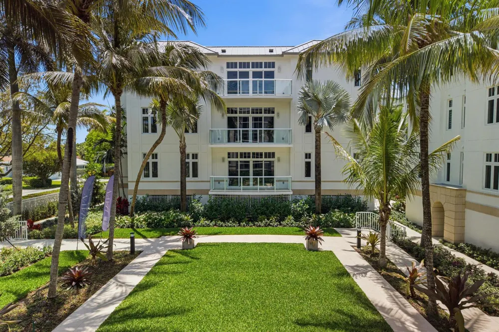180 Lake Drive #2304 Palm Beach Shores, FL 33404