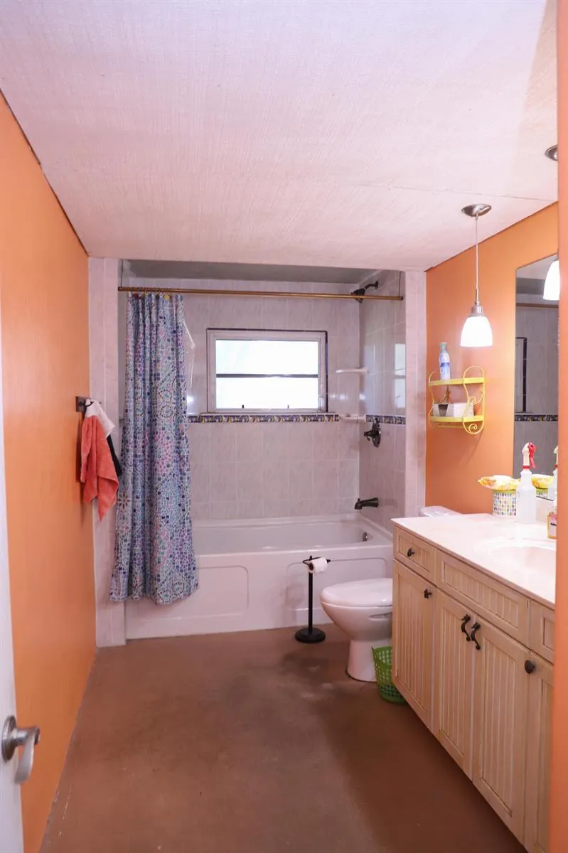 1806 S 29th Street Fort Pierce, FL 34947